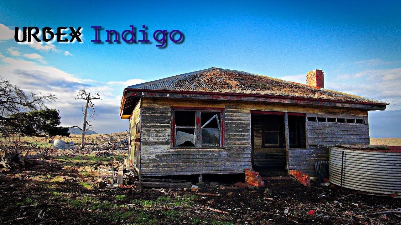 Abandoned -Old house totally isolated/1940`s stuff! Toys/School books/Vintage automobile