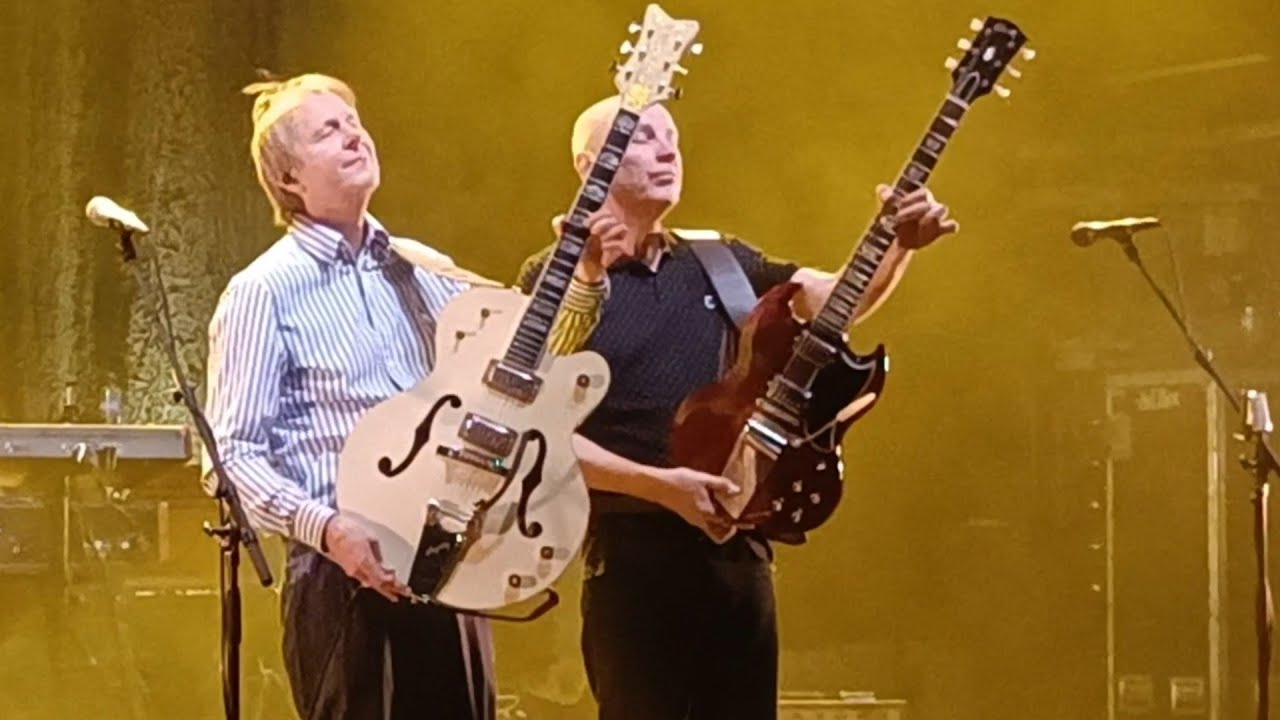 deLillos - 'Neste Sommer' - Siste ekstranummer - Sentrum Scene - Oslo - 20. November, 2025, Norway