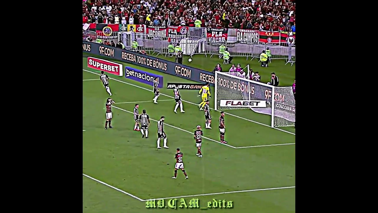 EVERSON EST&Aacute; SALVANDO O GALO!🧱🧤#futebol #atleticomg #everson #shorts #viralvideos #edit #galo #fypシ゚