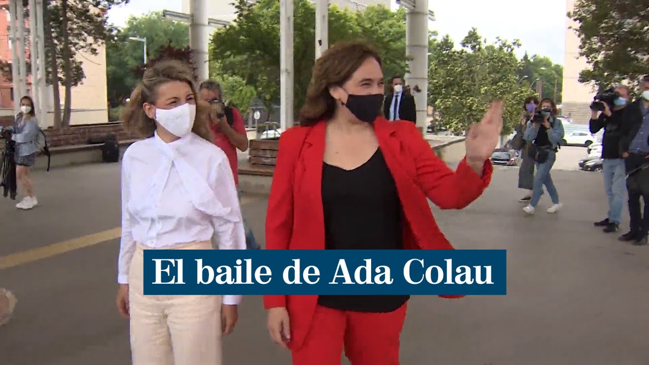 El baile de Ada Colau con Yolanda Díaz como espectadora de lujo en Barcelona