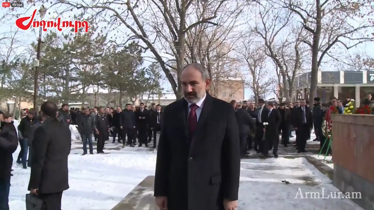 Փաշինյանը Վարդենիսում է. հարգանքի տուրք մատուցեց զոհված հայորդիների հիշատակին