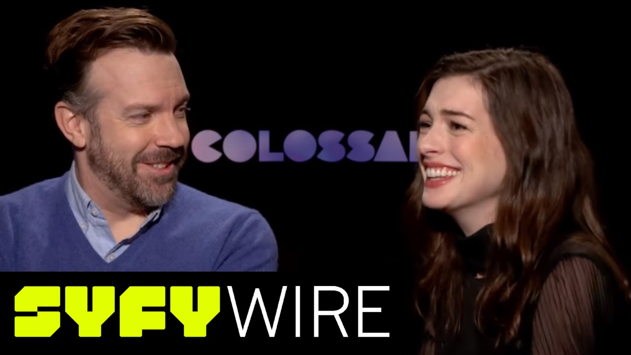 Colossal's Anne Hathaway and Jason Sudekis: Their Superpowers (WonderCon 2017) | SYFY WIRE