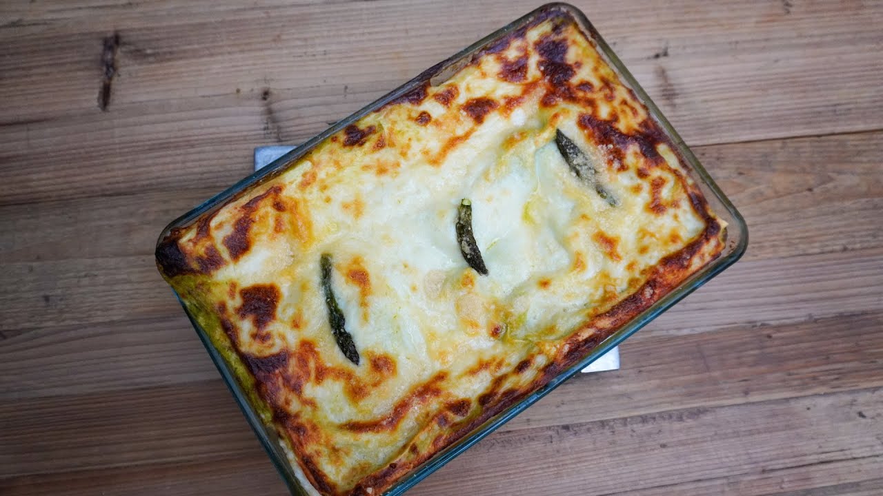 Cremosissima e saporita: La lasagna con crema di parmigiano e asparagi