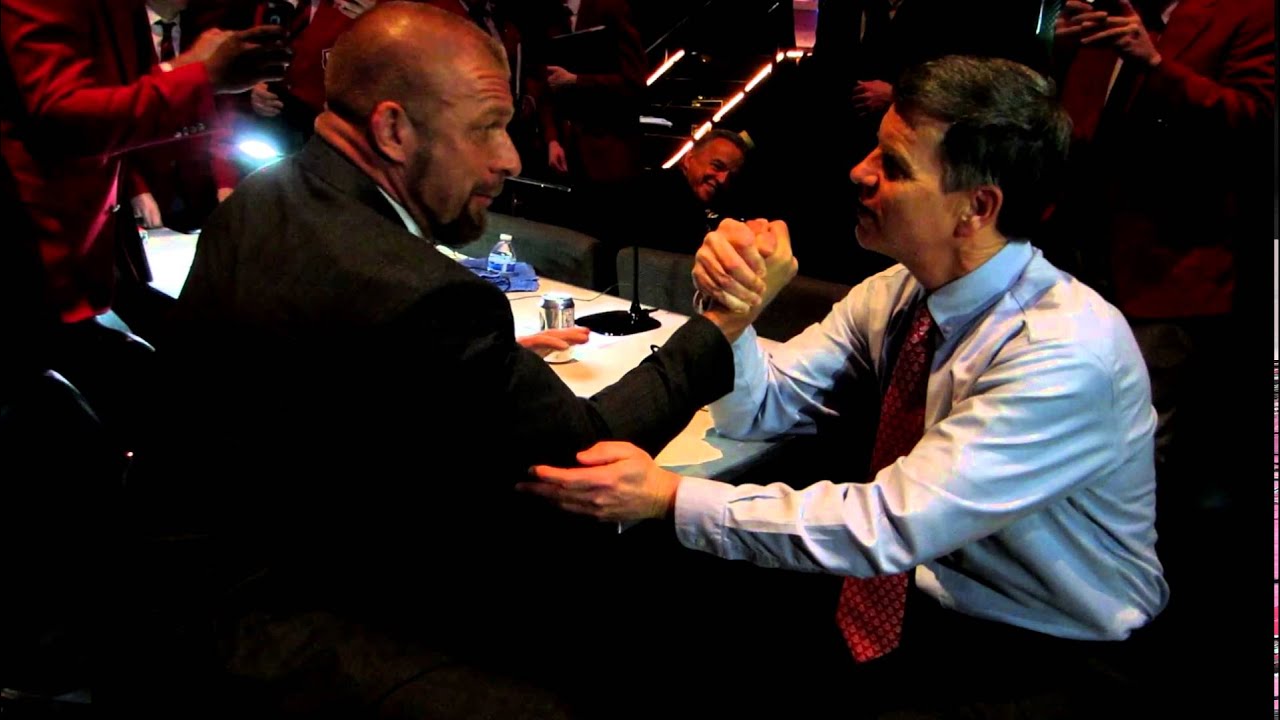 Paul Michael Levesque (Triple H) vs. Robert Ward: Arm Wrestle