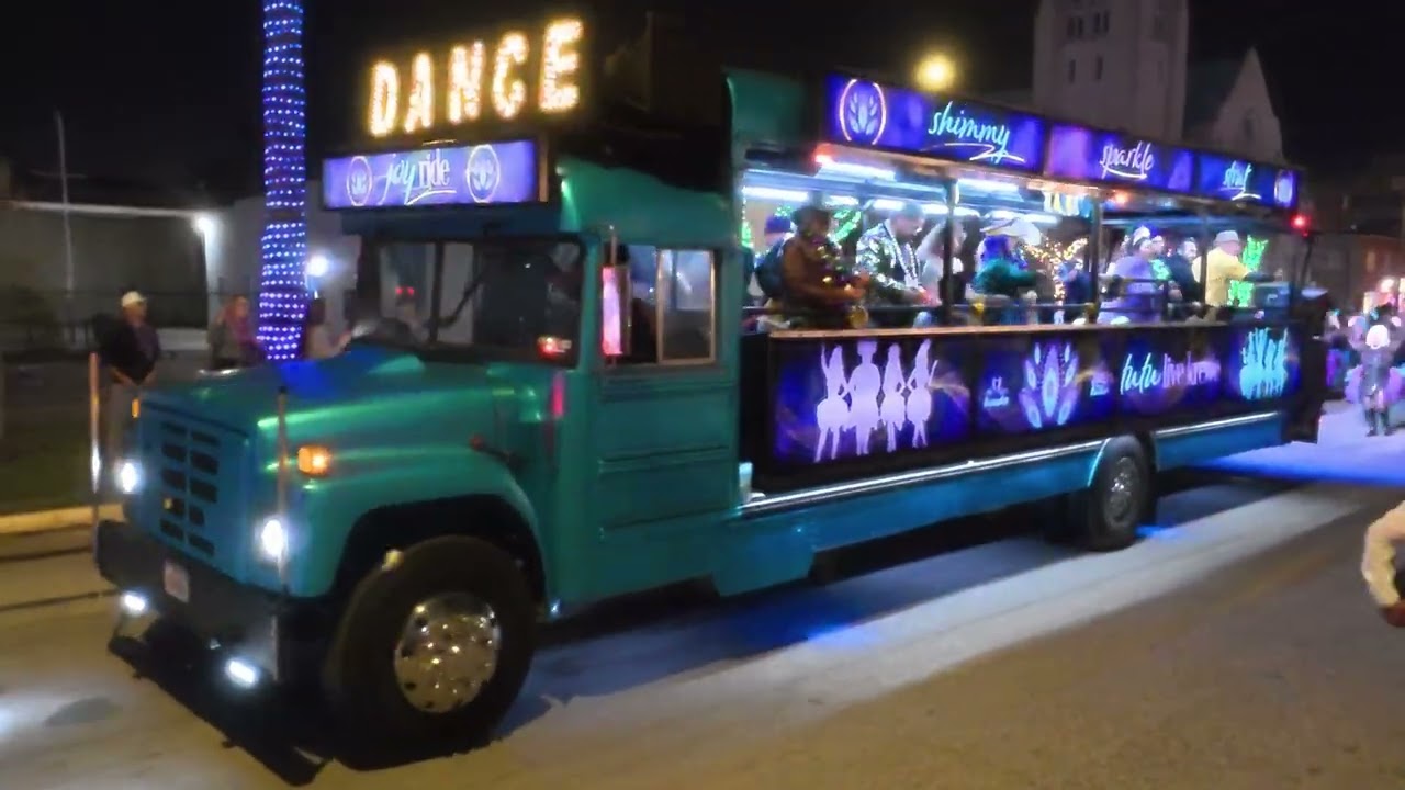 Tutu Live Krewe - Momus Parade 2026