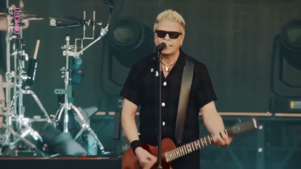 01 The Offspring - Come Out And Play (Live Hellfest 2024)