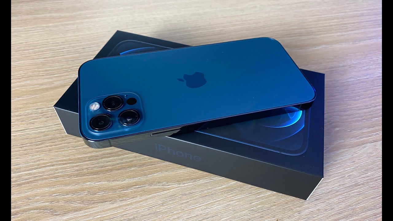 Unboxing de l’iPhone 12 Pro Bleu Pacifique avant sa sortie et premier démarrage !