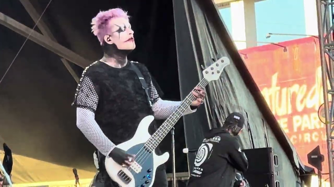 Motionless In White - Thoughts & Prayers - LIVE @ Sick New World 2024 - Las Vegas, NV 4/27/24