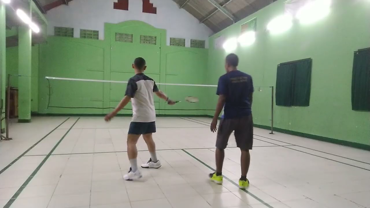 PB. FERNANDO | Mix Grade (Dimas/Fernando Vs Cahyo/Komeng) Tanpa Perlawanan -Latihan Badminton Rutin