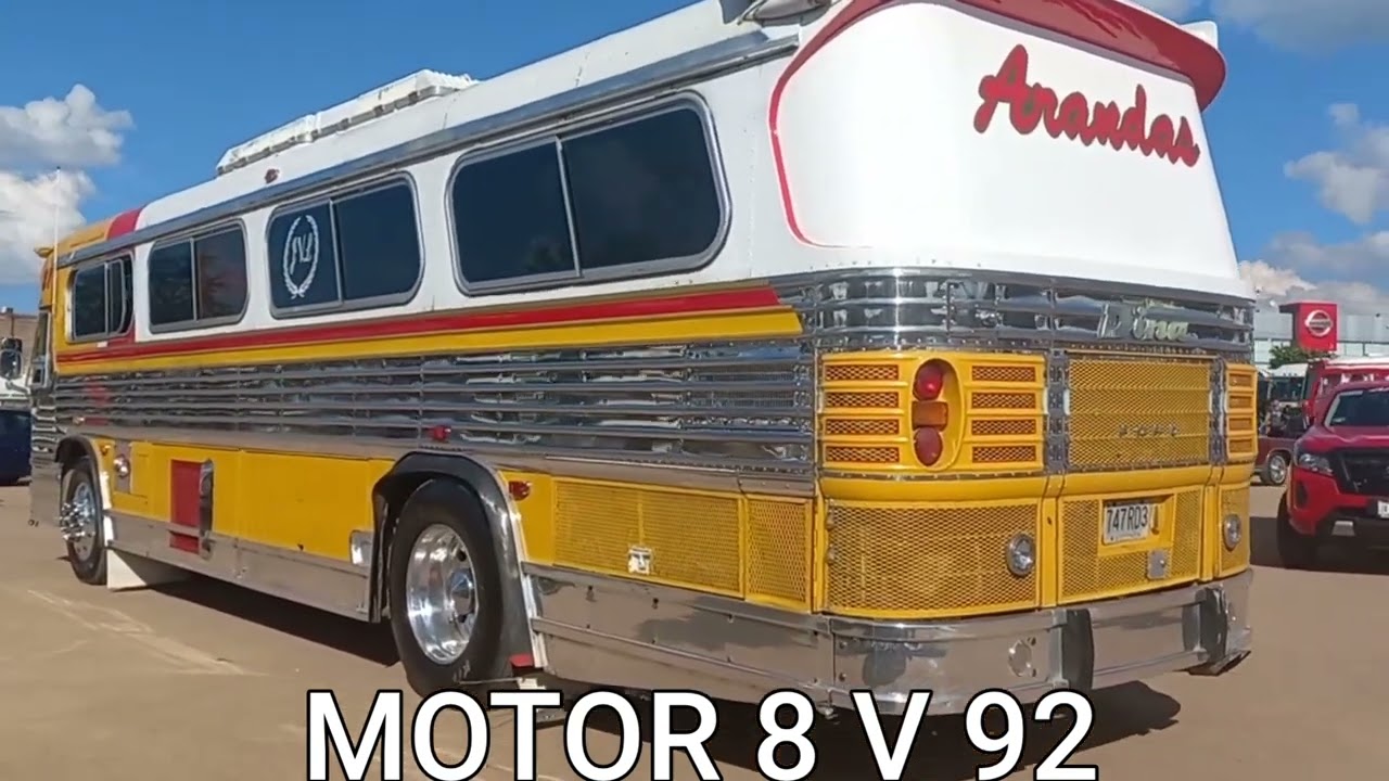 AUTOBUS EL ARANDEÑO DINA OLÍMPICO 1981 EN LA EXPO AUTOBUSES CLÁSICOS GDL 2022