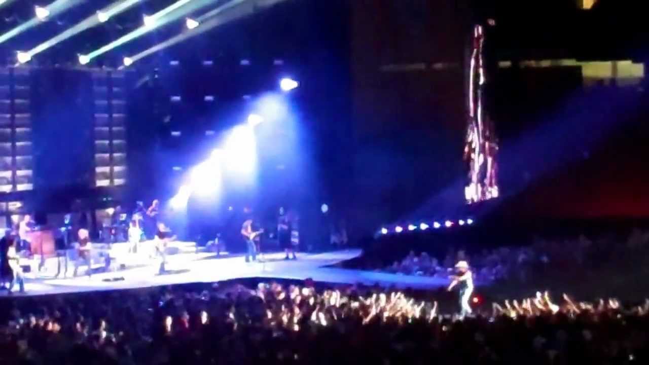 Tim McGraw - I Go Back in Atlanta, GA 6/3/12
