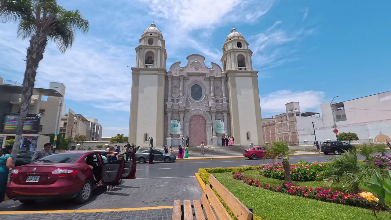 Modern Architecture in Peru: The Massive Main Square of Nuevo Chimbote - 4K Walk