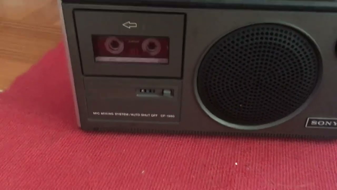 Đài SONY CF 1980 trơn  hàng bãi  đã tắm rửa sạch sẽ chạy OK mọi chức năng FM đã lên sóng 108 09836