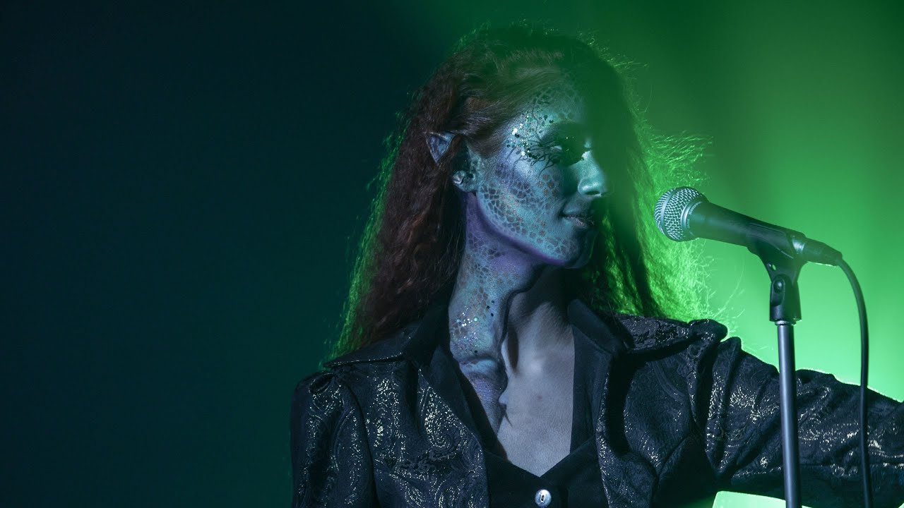 Celesta da Vinci - Siren's Tune [Official Music Video]