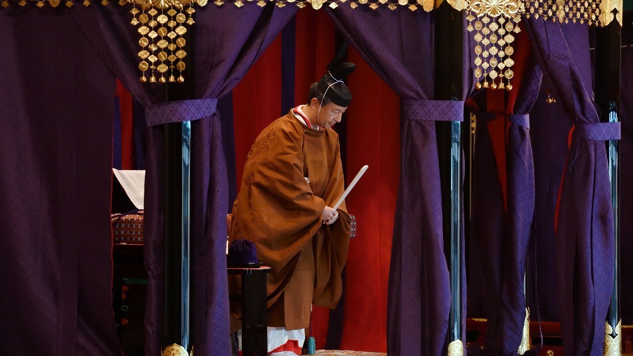 SE LIVE: Gallamiddag for Japans nye keiser