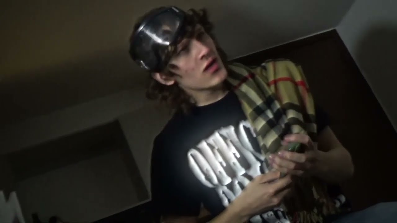 sa!koro - mill&oacute;n500 (host. Shadow Wizard Money Gang) (p. Robsurreal) VIDEO OFICIAL #gs3