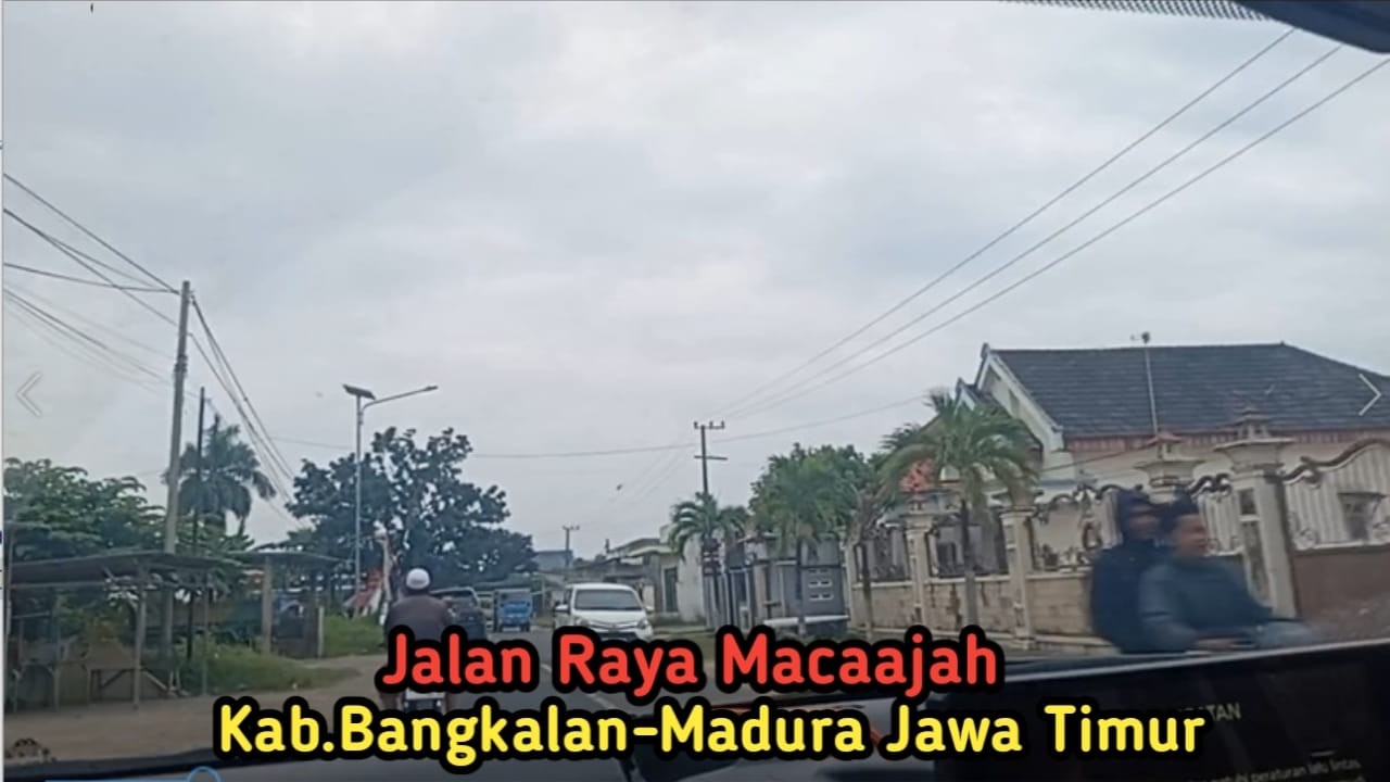 Jalan Raya Macaajah Tanjung Bumi Kabupaten Bangkalan Madura Jawa Timur
