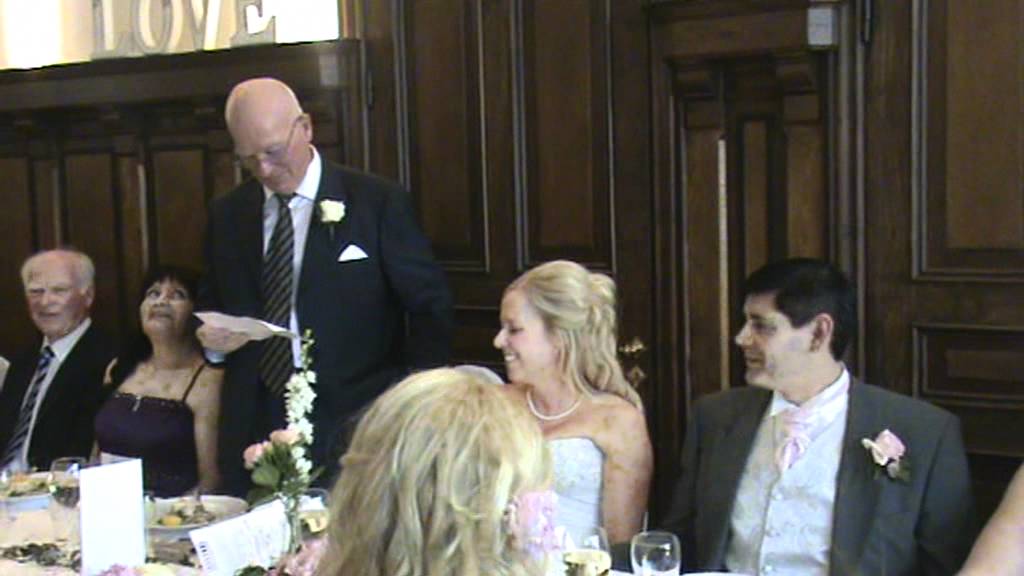 M2U00705 - Pappa Johan håller tal