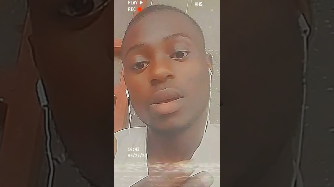Wiz black l'artiste du peuple congolais 🇨🇬🎤🎙️💯 Brazza Buzz to lobela ndol&eacute;