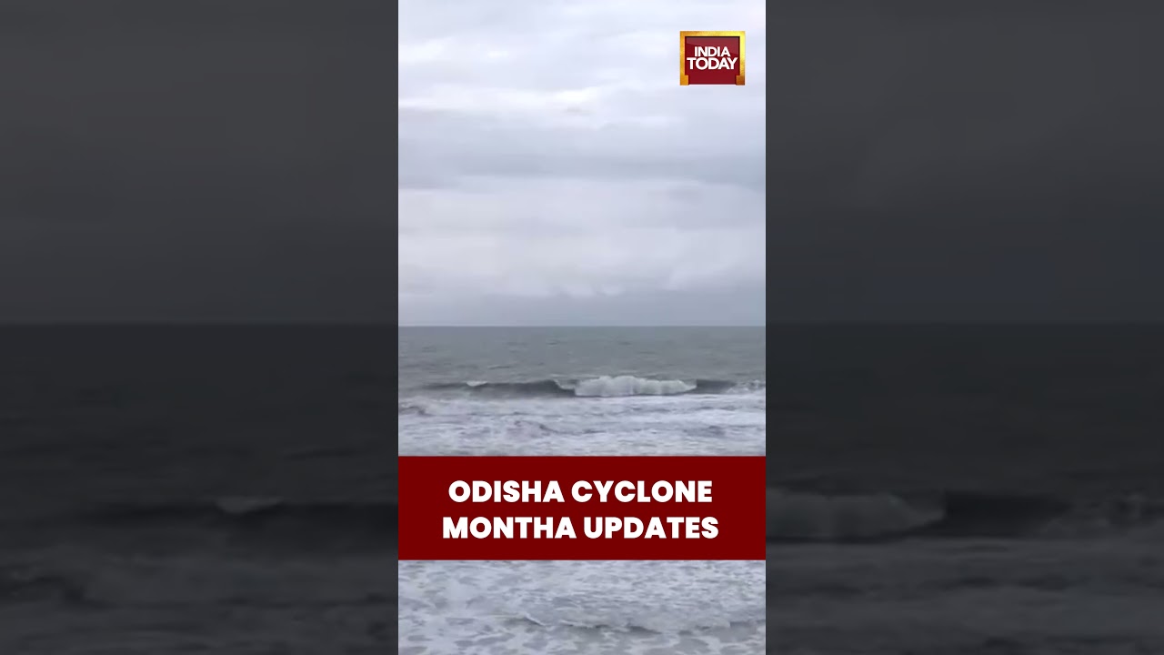 #cyclonemontha Landfall: Strong Winds Lash Gopalpur Beach in Odisha&rsquo;s Ganjam District #odishanews