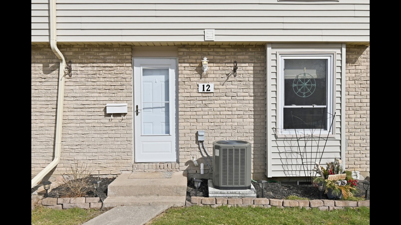 242 Lakeport Rd. #12, St. Catharines | Amy Layton