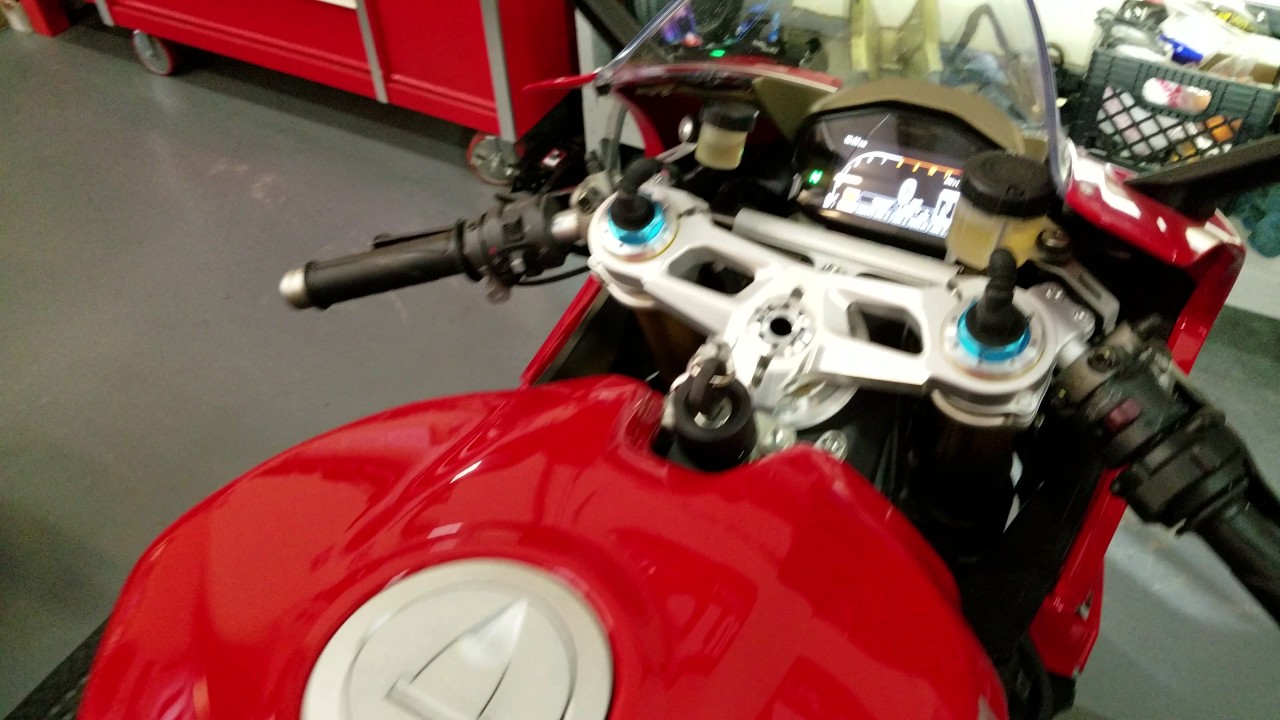 Rapid Bike Racing system on a 1299S
