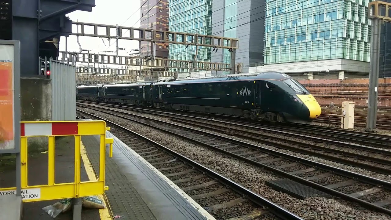 Trains at London Paddington (08/02/2020)