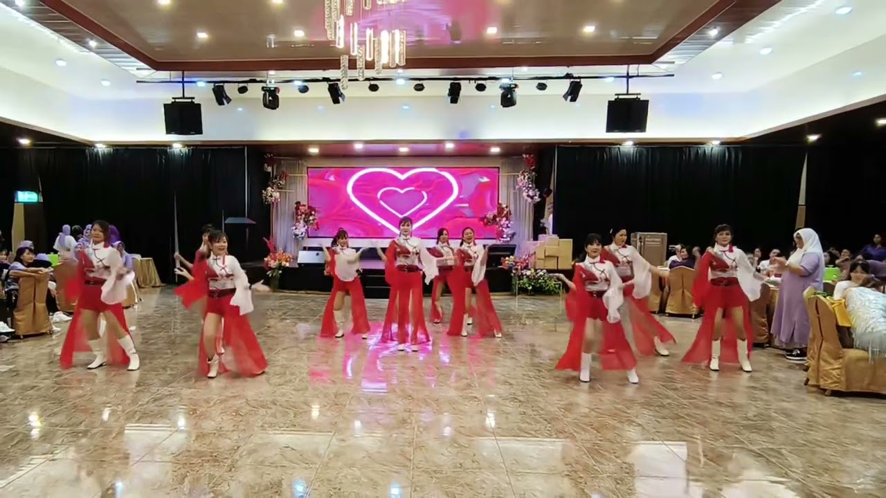 你怎么说&恋情纒住我心房￼。Line Dance.              