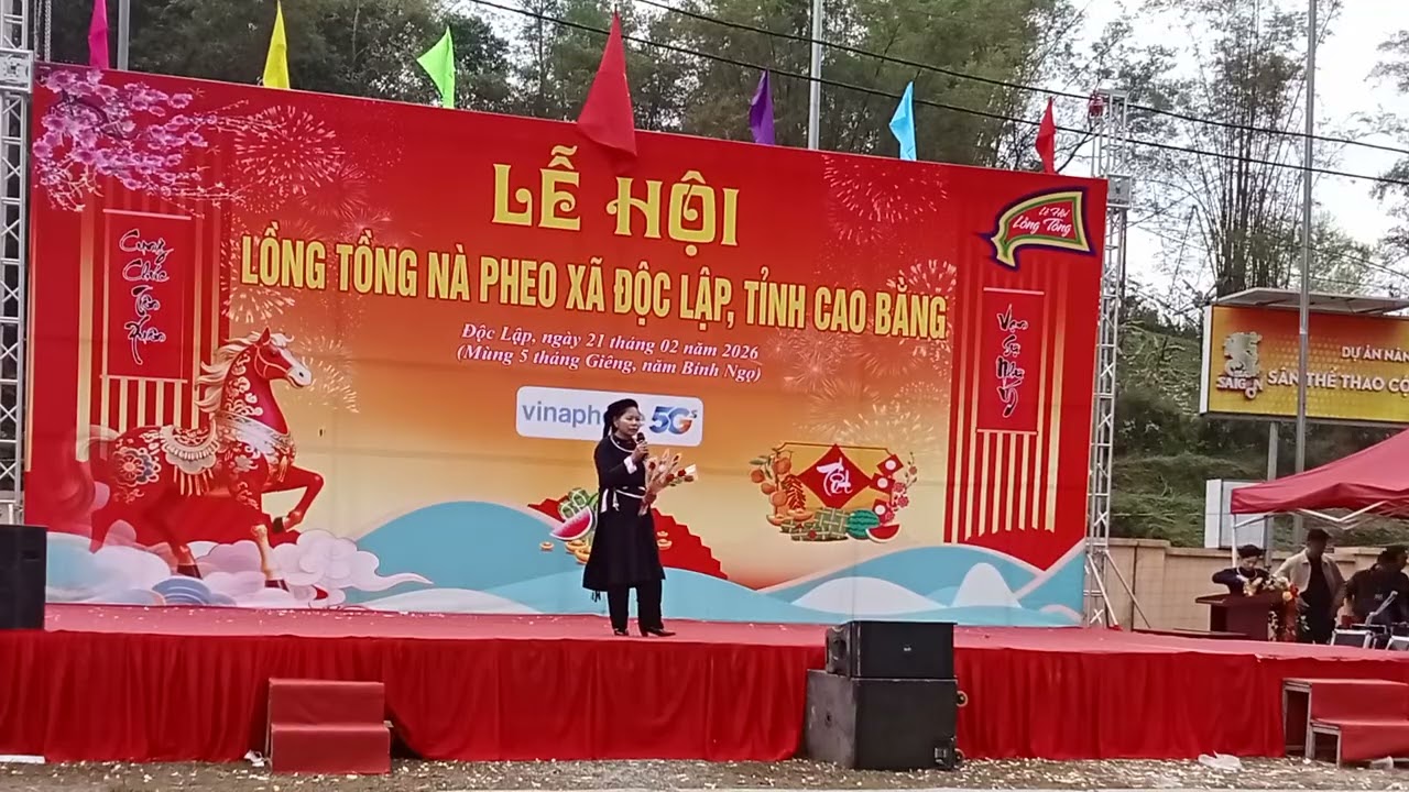 Nong ráo nà pheo hát hay tuyệt vời phi nong thinh nơ 