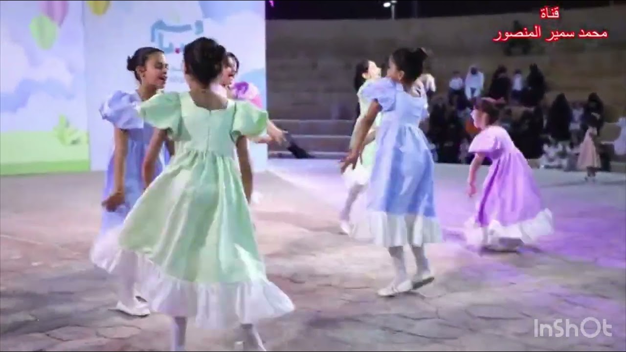 جمعت انشوده أميرات مع استعراض عالم الطفل💘😩