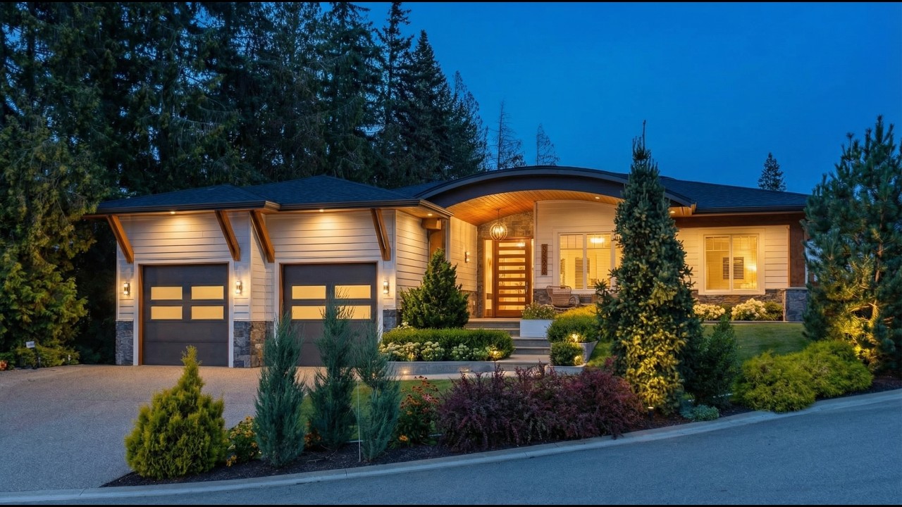 Luxury Property with an Amazing Backyard!