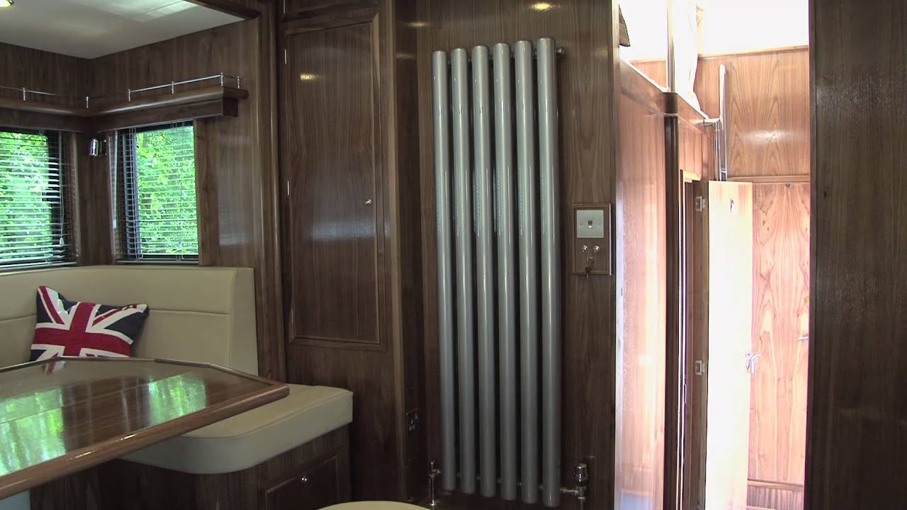 Equicruiser Luxury Horseboxes   SUPERSPEC LUXURY, STALLED FOR 5