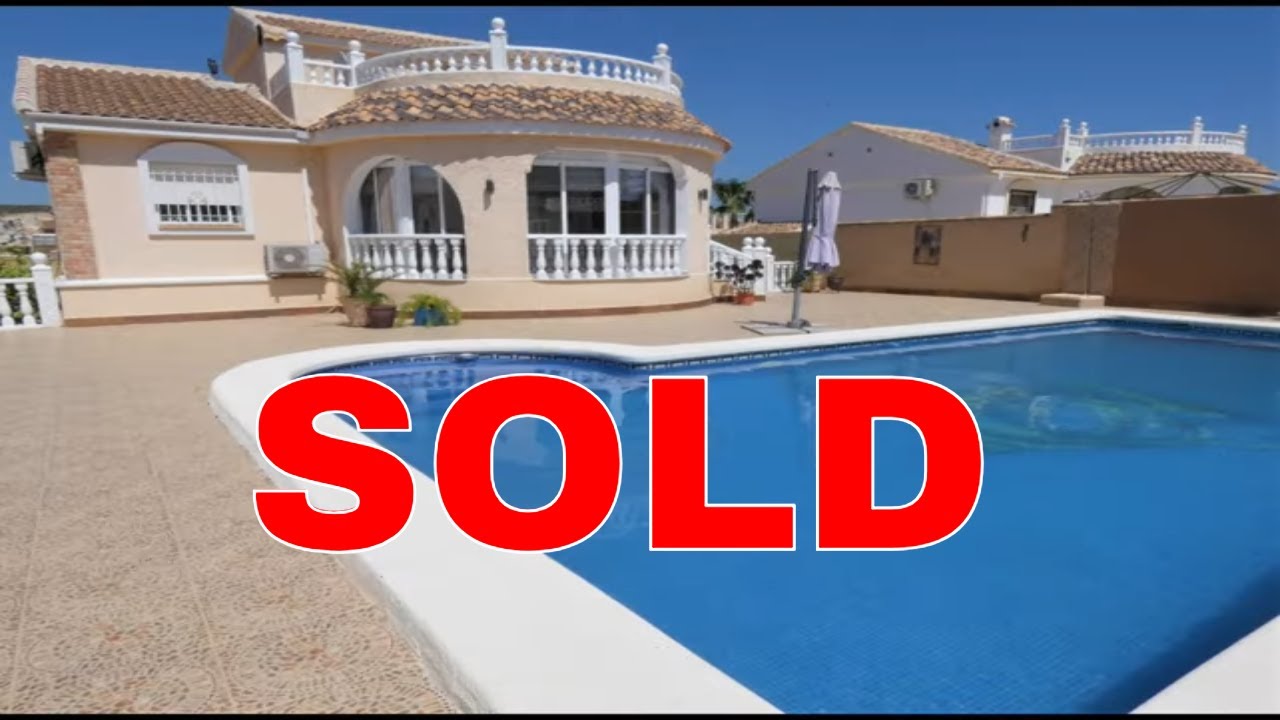 Would You Live in This Beautiful Murcia Home for 300 Days of Sun? CAD1724  265,000€