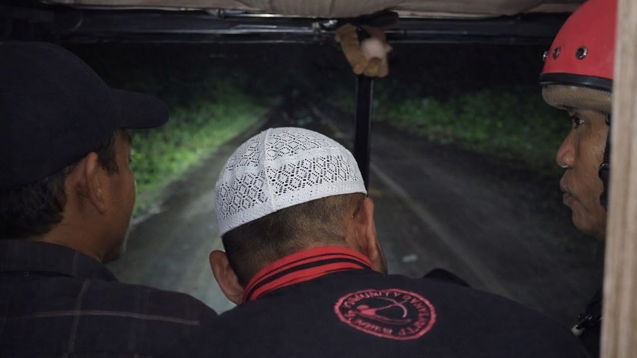 CAMP RAMADHAN EPS1|KAMI BERTIGA NAIK CAMPERVAN MINI MENEMBUS MALAM