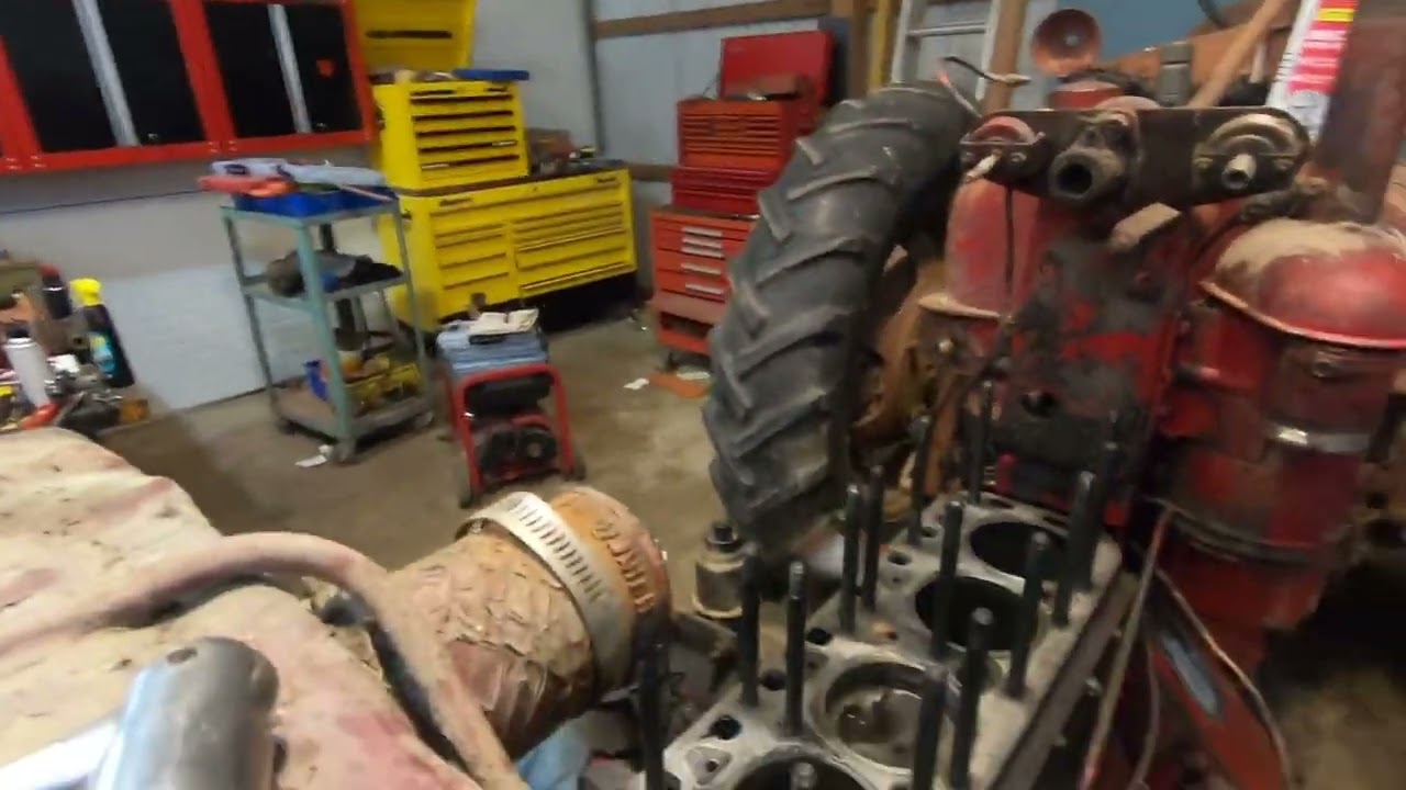 Pulling Pistons and cleaning cylinders on the International Super H