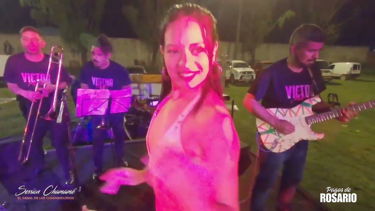 Siete Lunas y las chicas cosmicas exitos en vivo