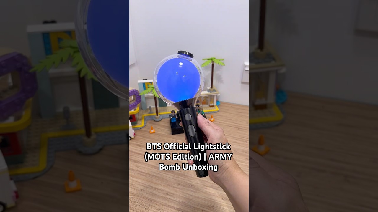 I finally got my first BTS ARMY Bomb 💜 | Official Lightstick Unboxing + Test!