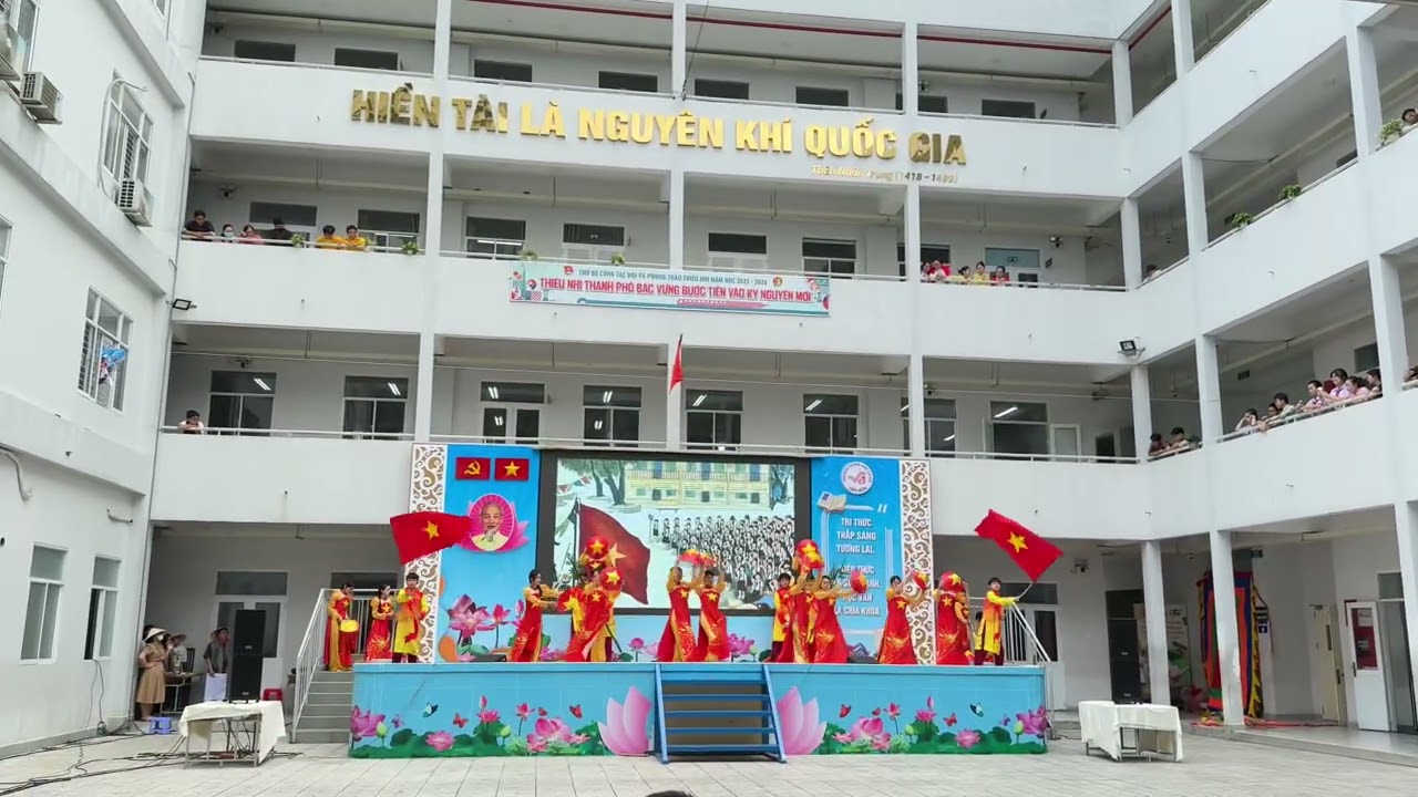 Múa 20/11 Mushup Thương lắm Thầy Cô ơi & Thịnh vượng Việt Nam sáng ngời (8A10 THCS Vân Đồn) 