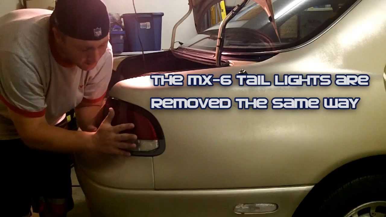 Mazda 626 — замена лампочек в задних фонарях (1993–2002)