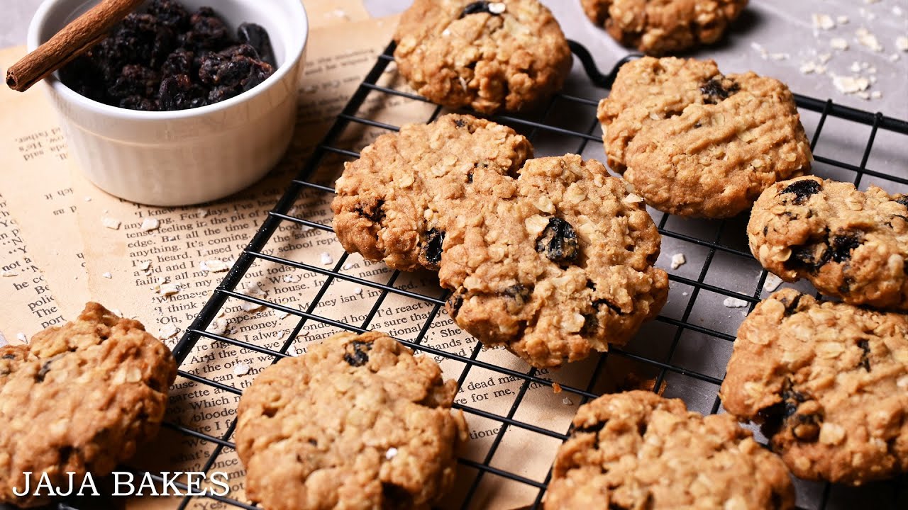 Crunchy Oatmeal Raisin Cookies | Jaja Bakes