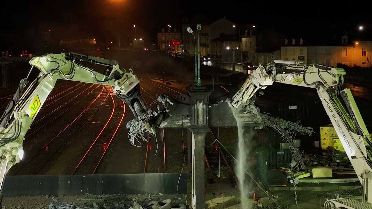 Démolition de la passerelle - Gare de Périgueux