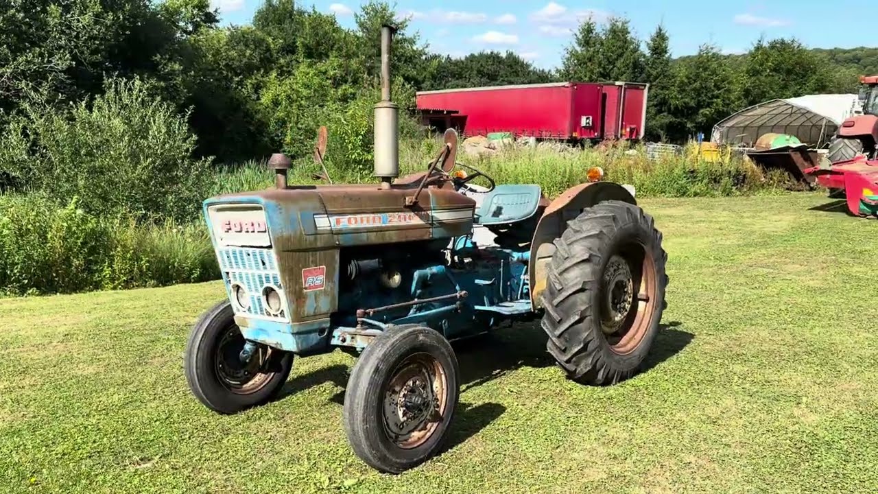 FORD 2000 tractor