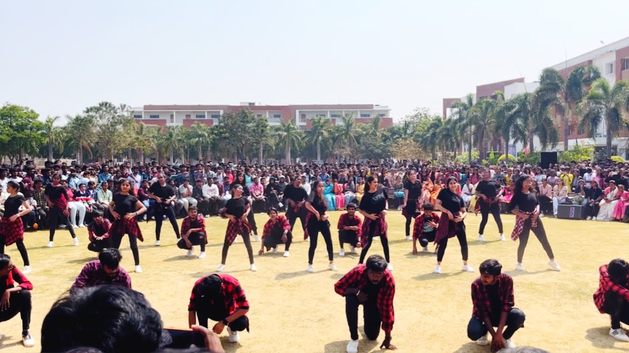 SV colleges Flash Mob -2023 | Ample 2023 | Sunny Vlogs | #svce #ample #flashmob #tirupati #vlog 🕺🏫