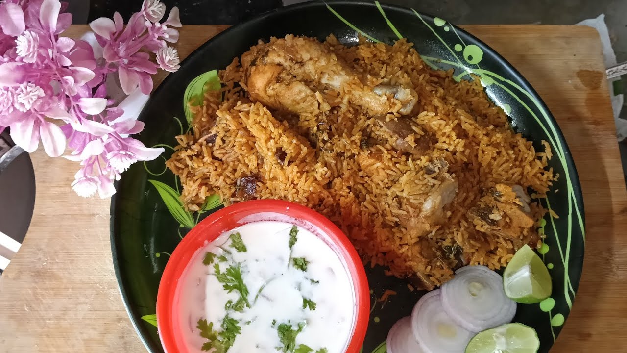 🔥 Cooker Lo Hotel Style Chicken Biryani | Spicy & Super Tasty 🍗#indianfood #trending #chicken 