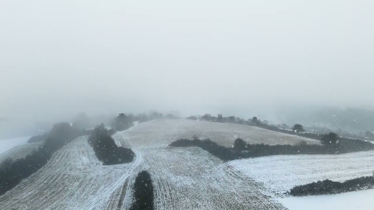 A walk in the snow with the DJI Flip