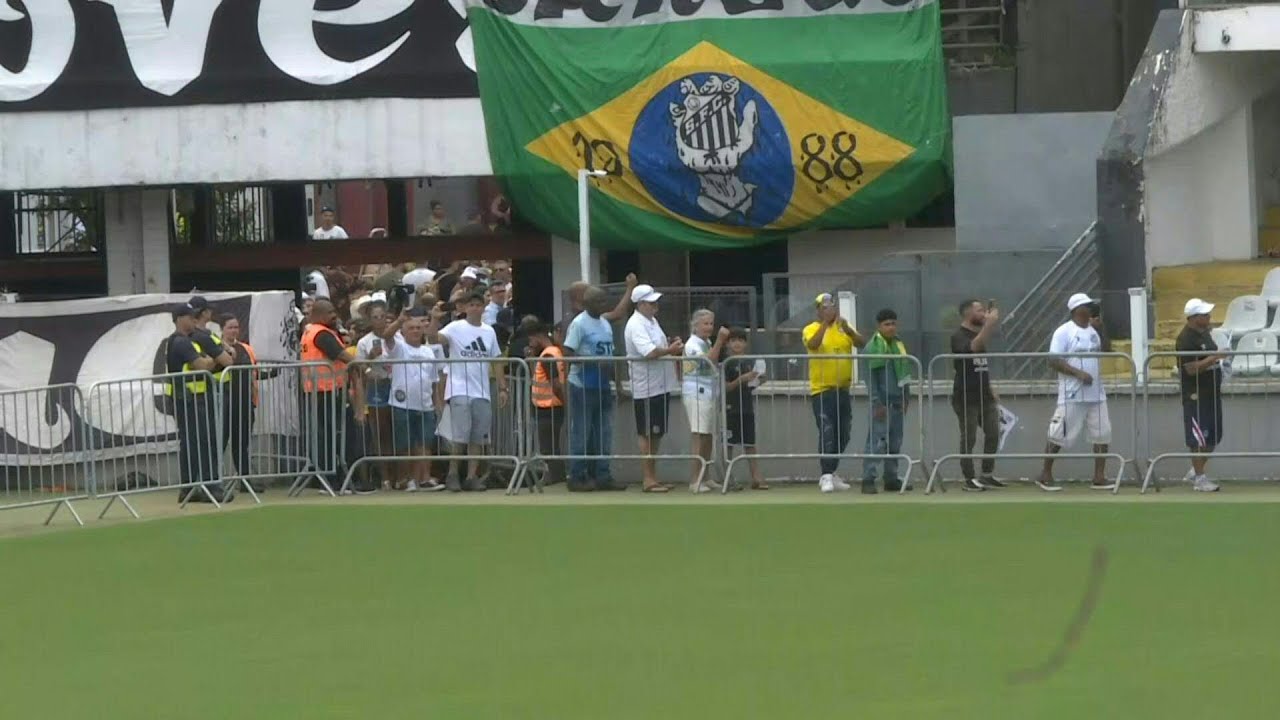 Pele wake: FIFA chief Infantino joins mourners at Santos stadium | AFP