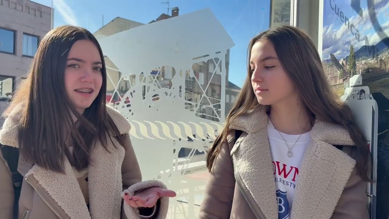 SEGUNDO PREMIO SECUNDARIA - TRAS EL CRISTAL