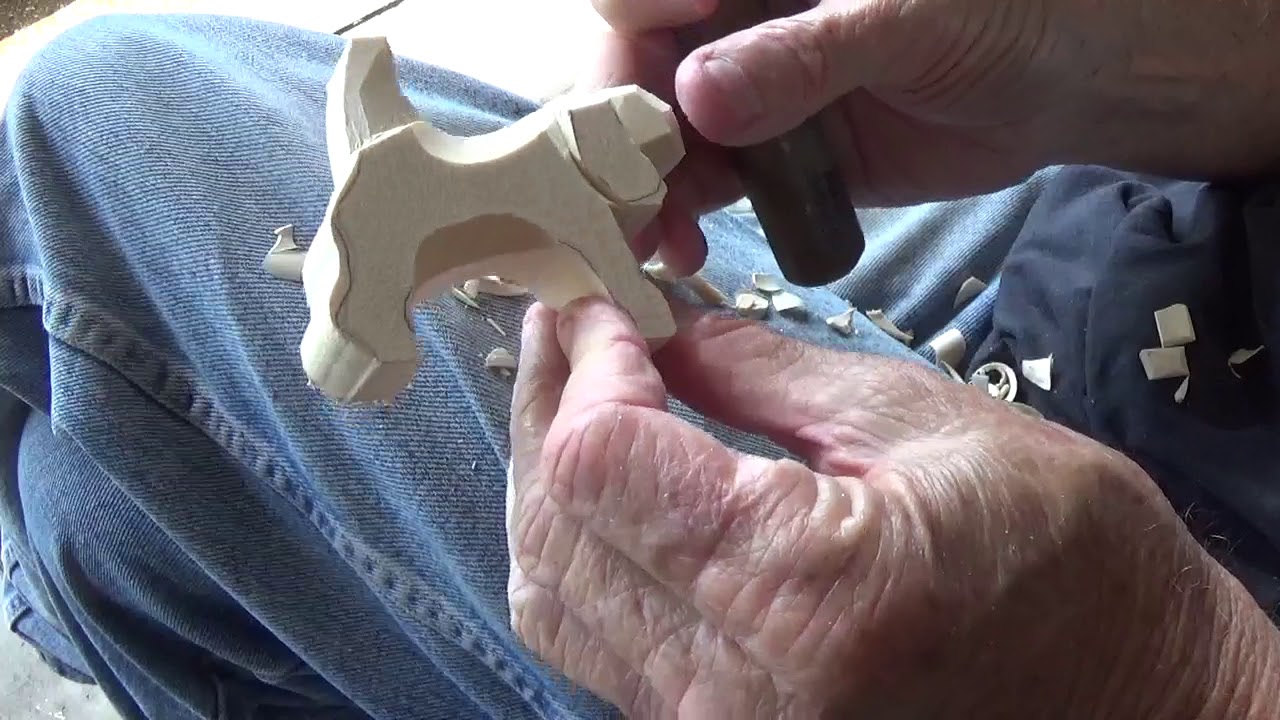 Whittling A Beginners First Dog