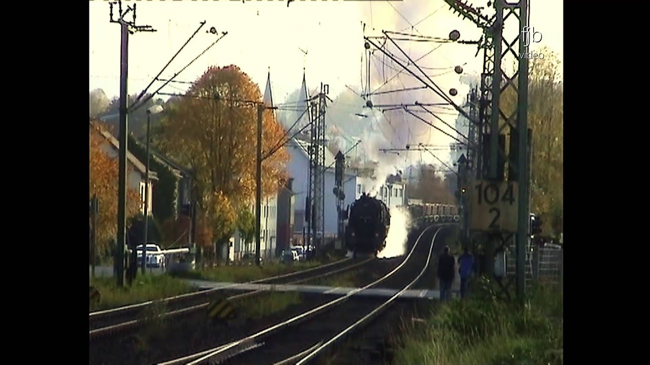 Zu viel Druck im Kessel - Dampflok 50 3610 mit schwerem Güterzug beim Siegerland-Plandampf