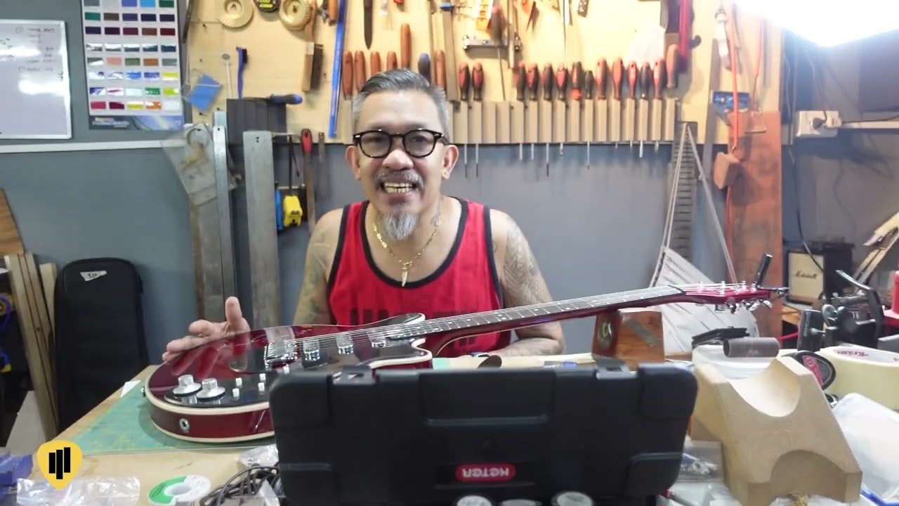 Elegee Vlog 2025 Ep 1: Brian May Signature Guitar signed by Sir Brian May himself